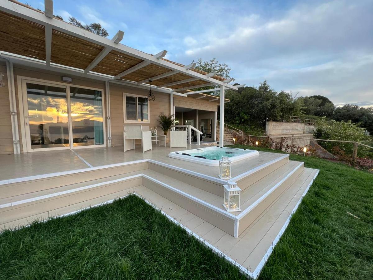 Regina Villa *
